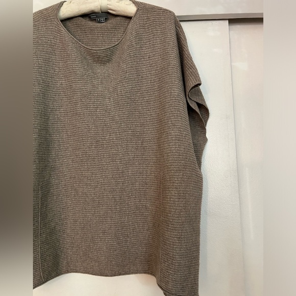 Vince Women's Wool Cashmere Ribbed Taupe Knit Poncho Sweater Small/Medium - Picture 7 of 9